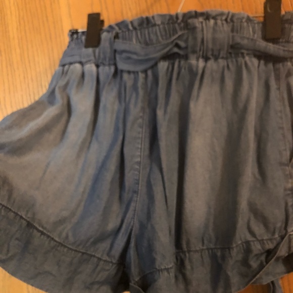 Chambray shorts - Picture 2 of 3